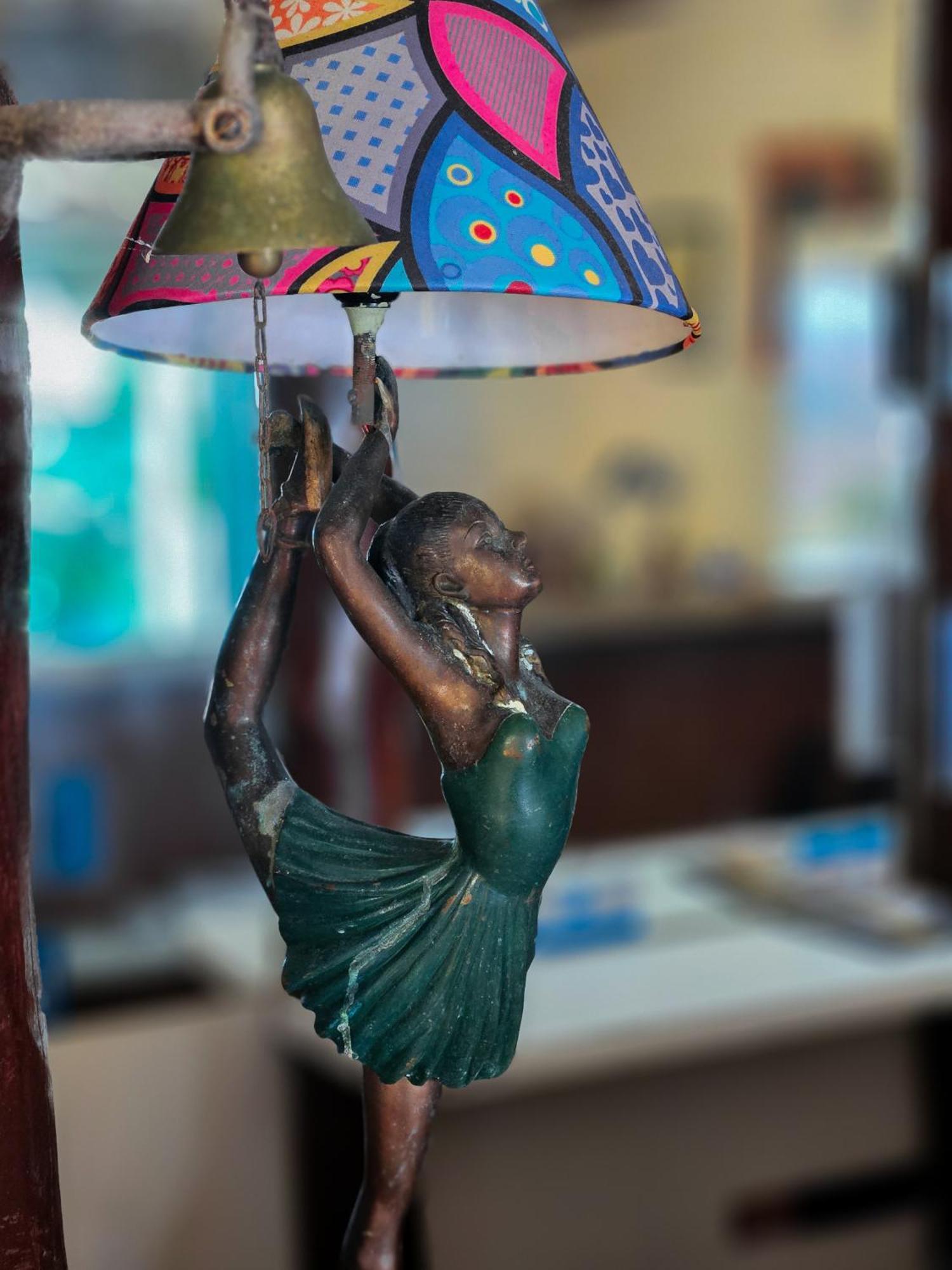 فندق Bella Vista Ocean View Búzios المظهر الخارجي الصورة A lamp in the shape of a woman