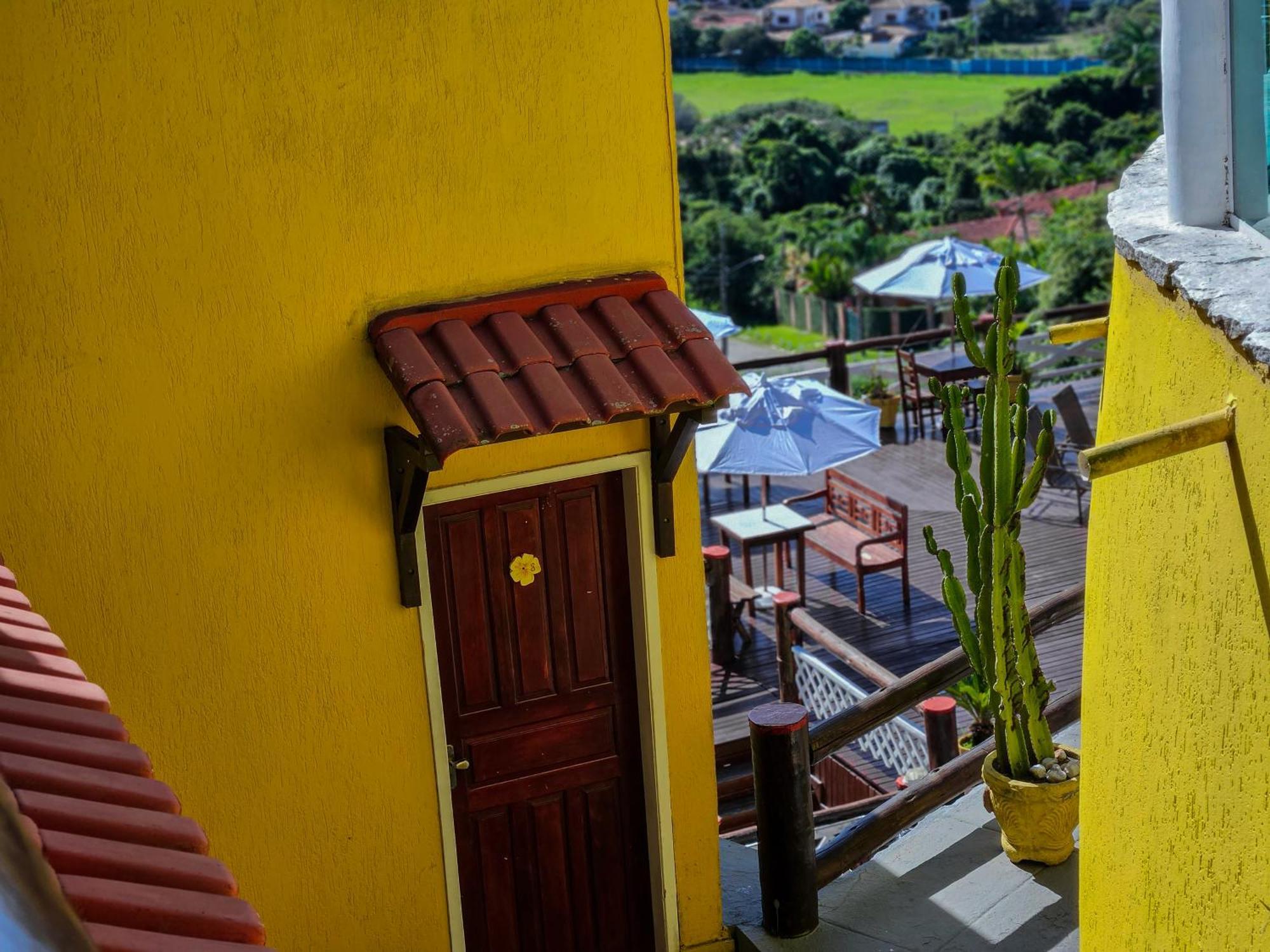 فندق Bella Vista Ocean View Búzios المظهر الخارجي الصورة A view of the restaurant from the stairs